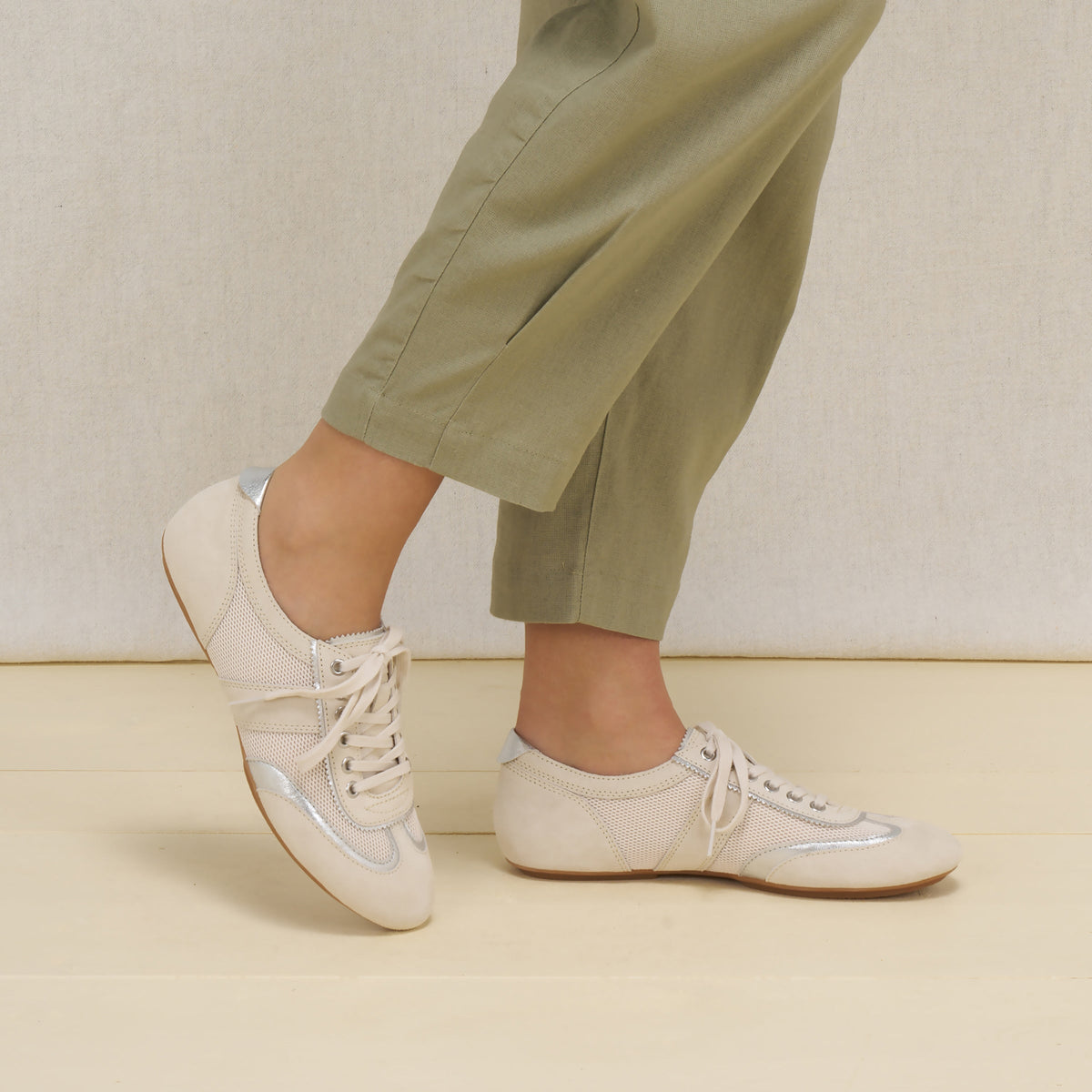 Dansko Milana Vanilla Suede