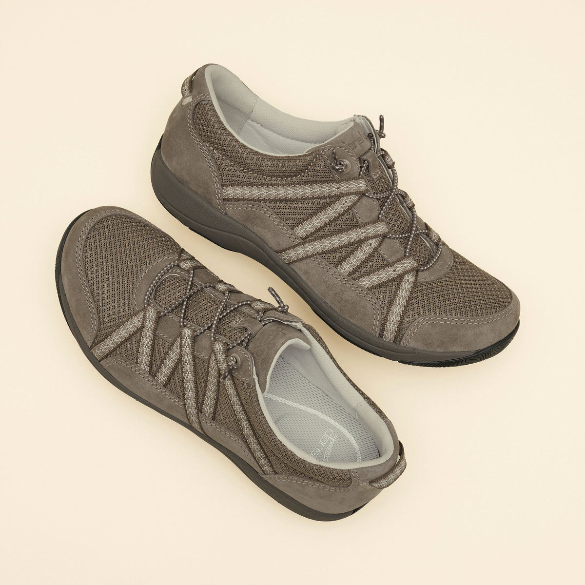 Dansko Harlyn Walnut Suede