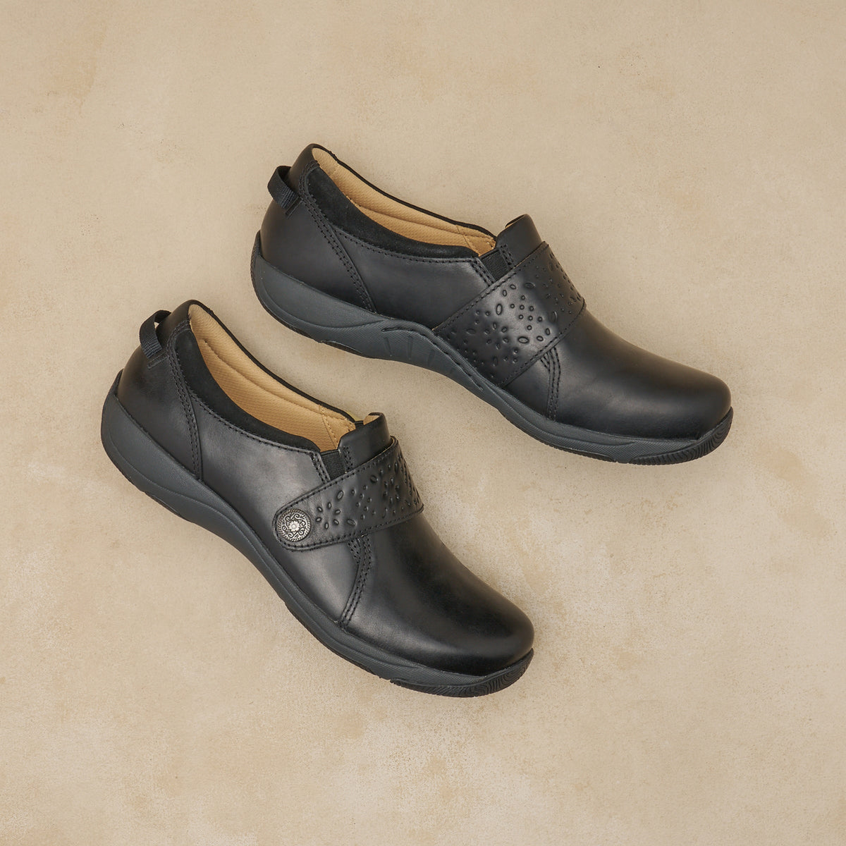 Dansko Sallie Black Waxy Burnished